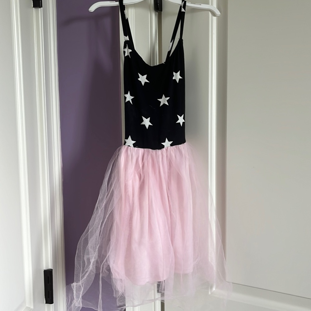 Pixie Lane size 5. Girls dress. Non smoking. No pets.